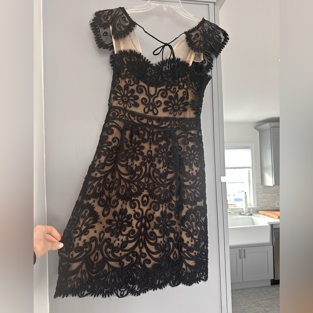 Cocktail Style Dress - No Label - Size Small